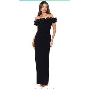 Xscape womens Long Off-the-shoulder Crepe 3-d Embroidered Ruffle 18W